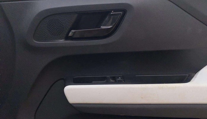 2022 Tata PUNCH PURE MT, Petrol, Manual, 15,068 km, Driver Side Door Panels Control