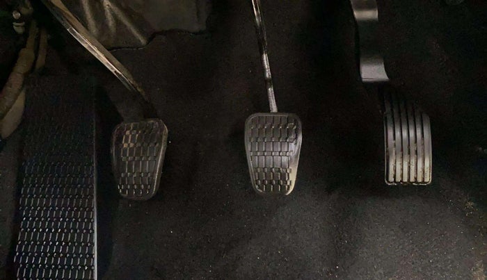 2022 Tata PUNCH PURE MT, Petrol, Manual, 15,068 km, Pedals