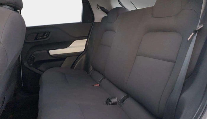 2022 Tata PUNCH PURE MT, Petrol, Manual, 15,068 km, Right Side Rear Door Cabin