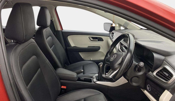 2022 Tata ALTROZ XZ PLUS DIESEL, Diesel, Manual, 72,288 km, Right Side Front Door Cabin