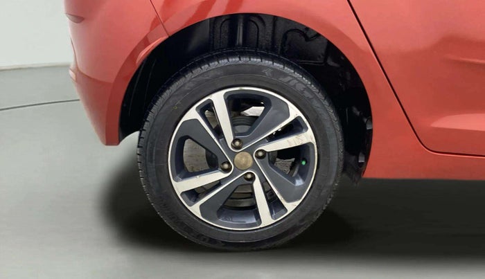 2022 Tata ALTROZ XZ PLUS DIESEL, Diesel, Manual, 72,288 km, Right Rear Wheel