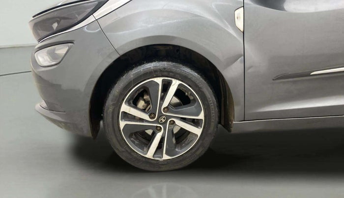 2022 Tata ALTROZ XT DIESEL, Diesel, Manual, 33,109 km, Left Front Wheel