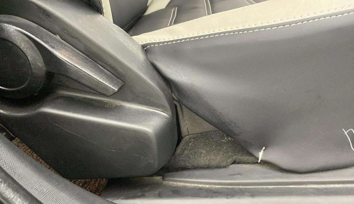 2022 Tata ALTROZ XT DIESEL, Diesel, Manual, 33,109 km, Driver Side Adjustment Panel