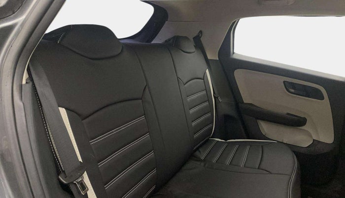 2022 Tata ALTROZ XT DIESEL, Diesel, Manual, 33,109 km, Right Side Rear Door Cabin