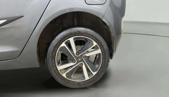 2022 Tata ALTROZ XT DIESEL, Diesel, Manual, 33,109 km, Left Rear Wheel