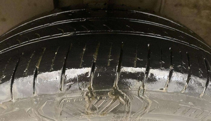 2022 Tata ALTROZ XT DIESEL, Diesel, Manual, 33,109 km, Right Front Tyre Tread