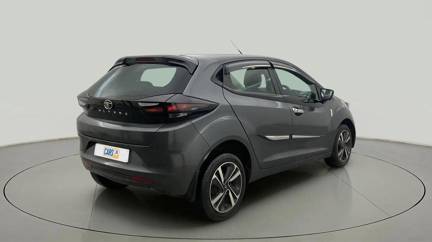 2022 Tata ALTROZ XT DIESEL, Diesel, Manual, 33,109 km, Right Back Diagonal