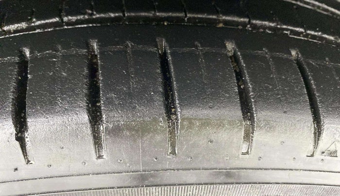 2018 Ford Ecosport TITANIUM + 1.5L PETROL AT, Petrol, Automatic, 86,471 km, Right Front Tyre Tread