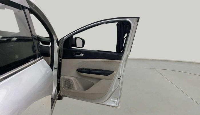 2020 Renault TRIBER RXZ, Petrol, Manual, 53,752 km, RHS Front Door