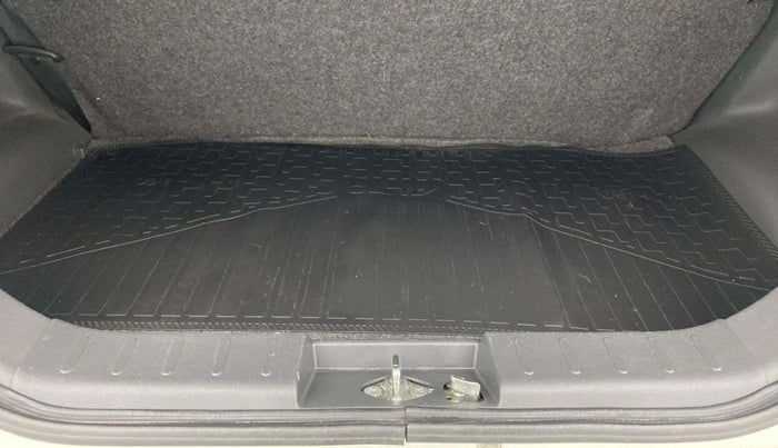 2017 Maruti Alto K10 VXI (O) AMT, Petrol, Automatic, 32,737 km, Boot Inside
