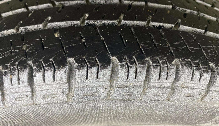 2017 Maruti Alto K10 VXI (O) AMT, Petrol, Automatic, 32,737 km, Right Rear Tyre Tread