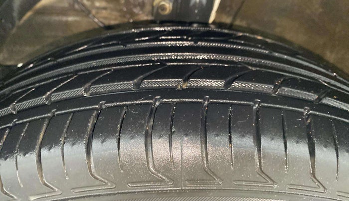 2019 Maruti Ertiga ZDI+ 1.3, Diesel, Manual, 41,106 km, Left Front Tyre Tread