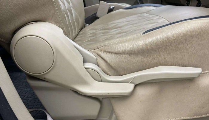 2019 Maruti Ertiga ZDI+ 1.3, Diesel, Manual, 41,106 km, Driver Side Adjustment Panel