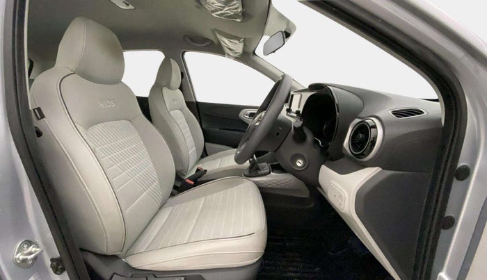 2023 Hyundai GRAND I10 NIOS SPORTZ AMT 1.2 KAPPA VTVT, Petrol, Automatic, 4,485 km, Right Side Front Door Cabin