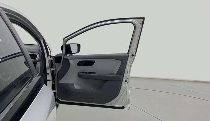 2020 Tata ALTROZ XT PETROL, Petrol, Manual, 93,713 km, RHS Front Door