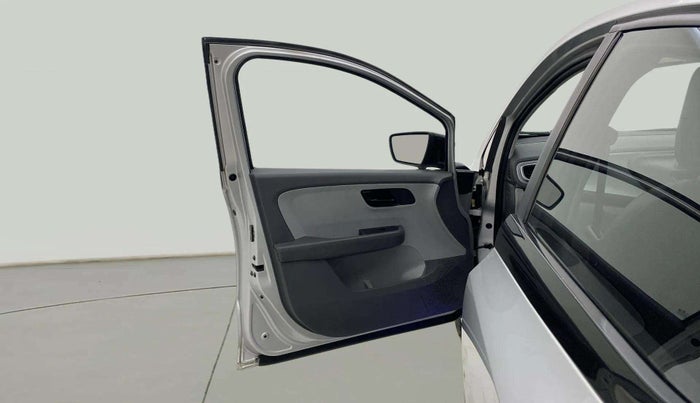 2020 Tata ALTROZ XT PETROL, Petrol, Manual, 93,713 km, LHS Front Door