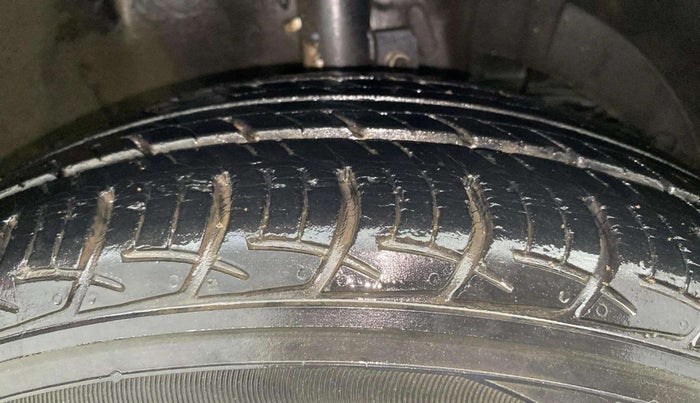 2018 Maruti Baleno DELTA PETROL 1.2, Petrol, Manual, 23,961 km, Right Front Tyre Tread
