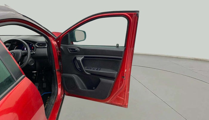 2022 Renault Kiger RXZ AMT DUAL TONE, Petrol, Automatic, 18,645 km, RHS Front Door
