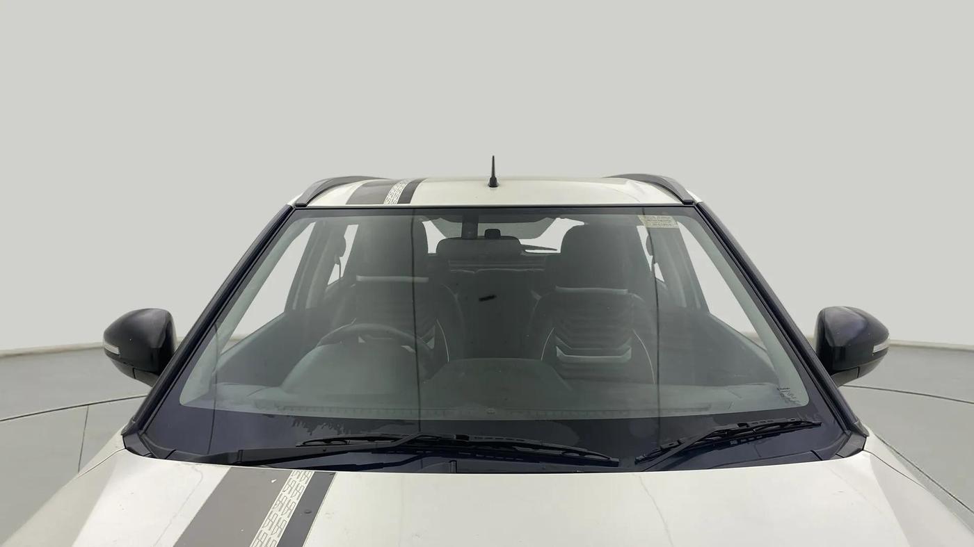 2018 Maruti Vitara Brezza ZDI PLUS, Diesel, Manual, 61,309 km, Front Windshield