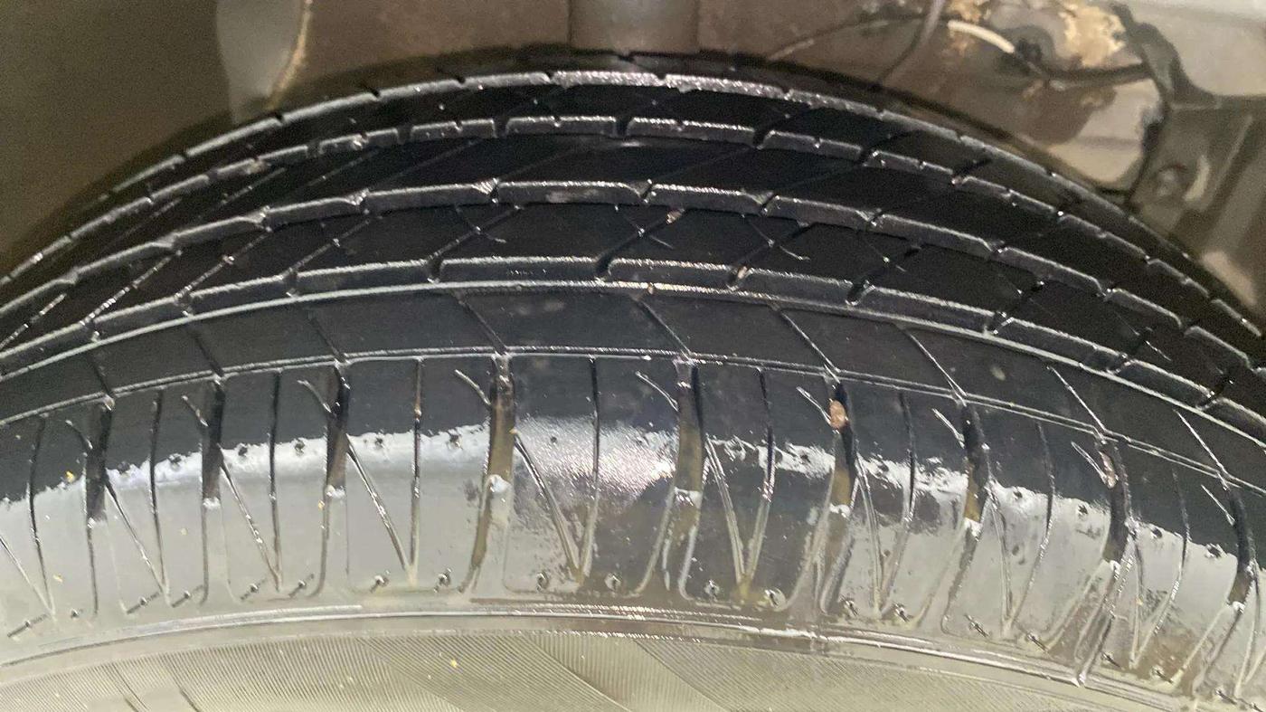 2018 Maruti Vitara Brezza ZDI PLUS, Diesel, Manual, 61,309 km, Right Front Tyre Tread