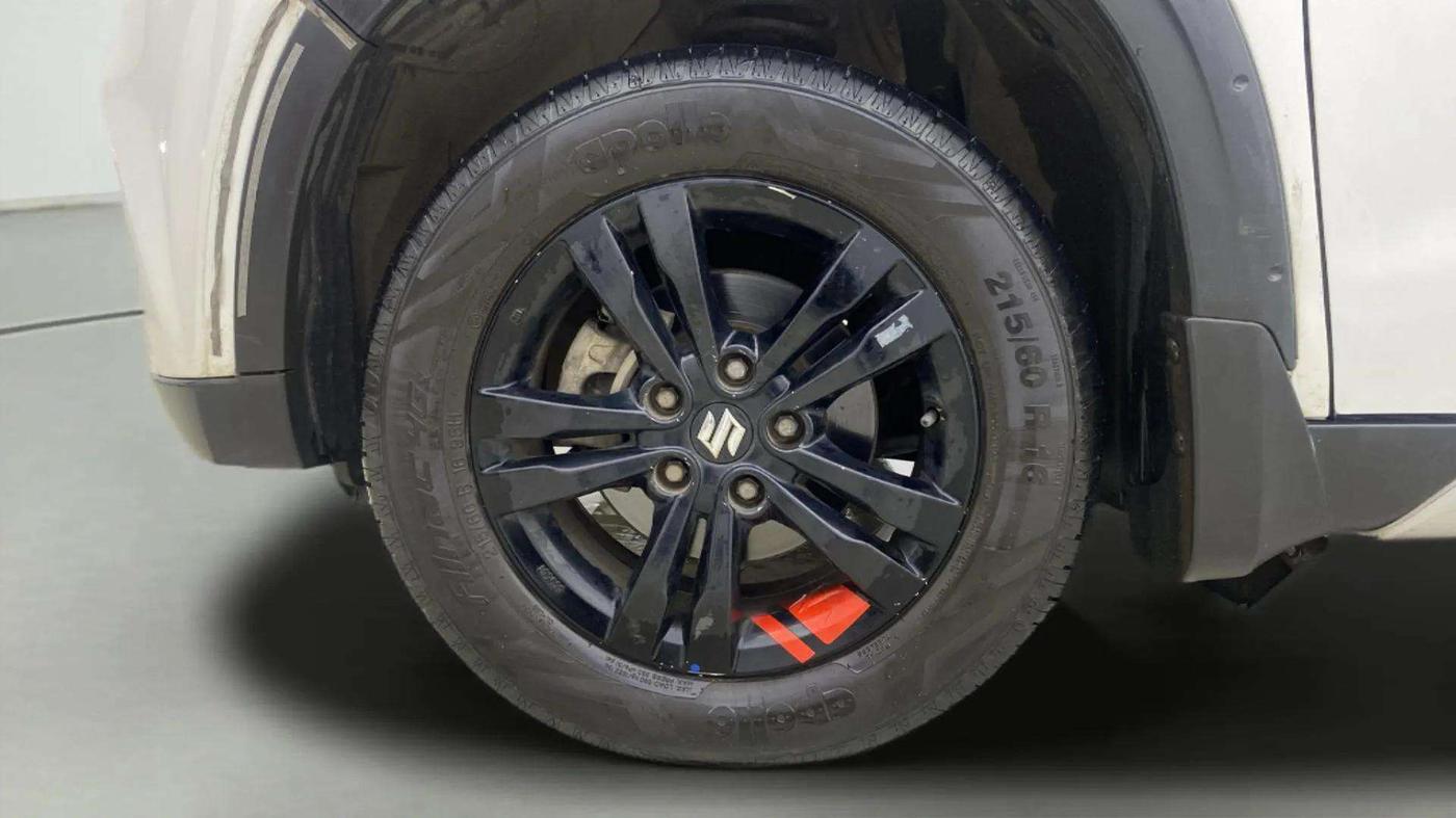 2018 Maruti Vitara Brezza ZDI PLUS, Diesel, Manual, 61,309 km, Left Front Wheel