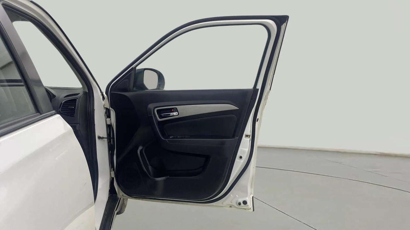 2018 Maruti Vitara Brezza ZDI PLUS, Diesel, Manual, 61,309 km, RHS Front Door