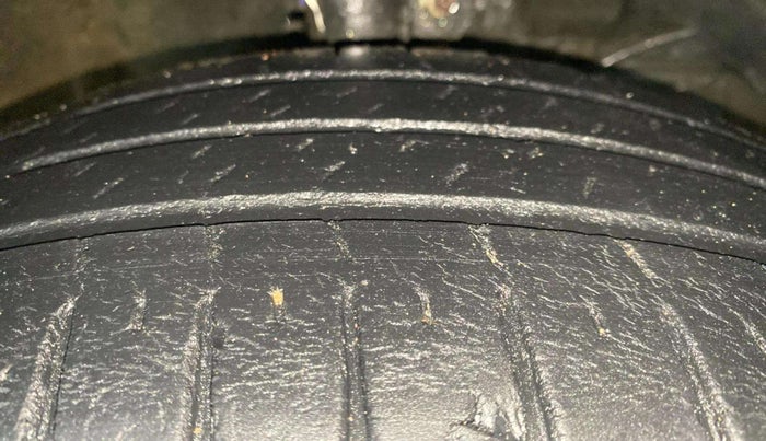 2018 Maruti Dzire ZXI PLUS, Petrol, Manual, 50,667 km, Right Front Tyre Tread