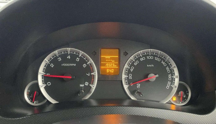2013 Maruti Swift VXI, Petrol, Manual, 19,276 km, Odometer Image