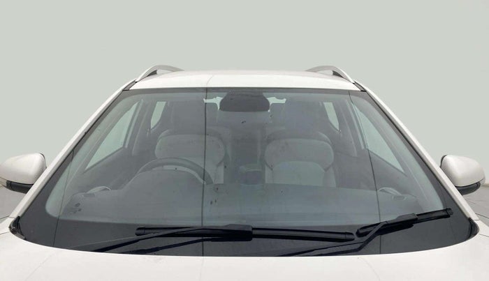2022 MG ASTOR SMART EX 1.5 MT, Petrol, Manual, 44,118 km, Front Windshield
