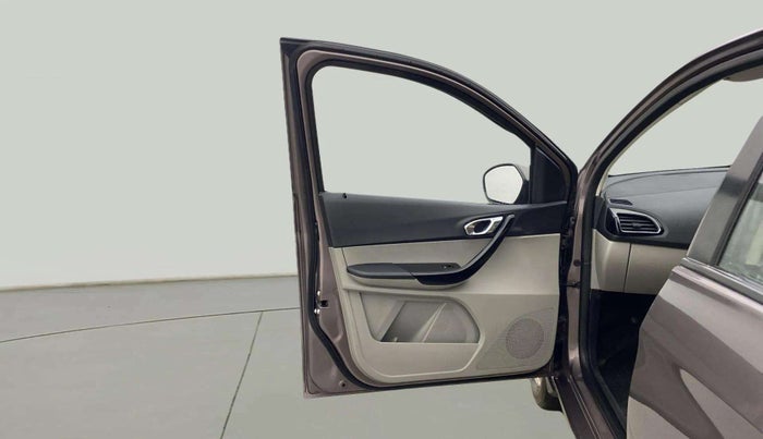 2017 Tata Tiago XZ PETROL, Petrol, Manual, 34,683 km, LHS Front Door