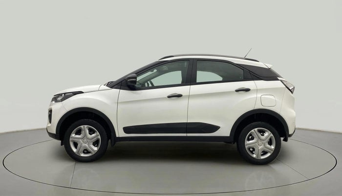 2022 Tata NEXON XM SUNROOF PETROL, Petrol, Manual, 32,281 km, Left Side