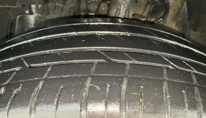 2022 Tata NEXON XM SUNROOF PETROL, Petrol, Manual, 32,281 km, Left Front Tyre Tread