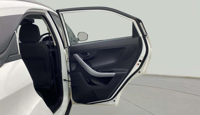 2022 Tata NEXON XM SUNROOF PETROL, Petrol, Manual, 32,281 km, RHS Rear Door