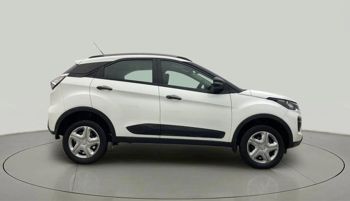 2022 Tata NEXON XM SUNROOF PETROL, Petrol, Manual, 32,281 km, Right Side View