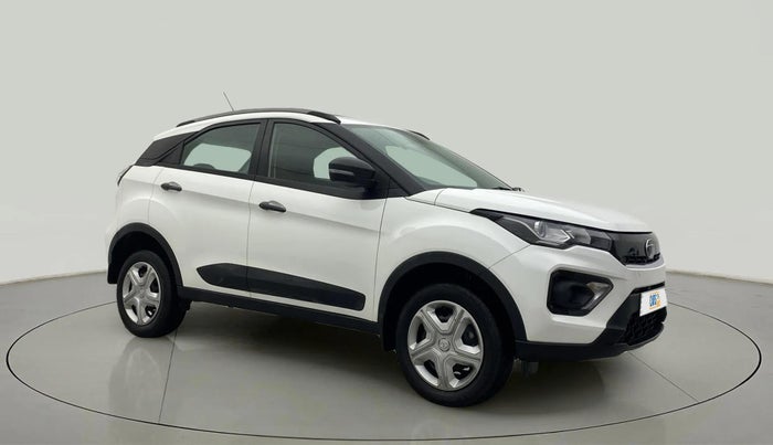 2022 Tata NEXON XM SUNROOF PETROL, Petrol, Manual, 32,281 km, Right Front Diagonal