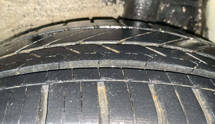 2016 Maruti Celerio VXI AMT, Petrol, Automatic, 56,661 km, Left Rear Tyre Tread