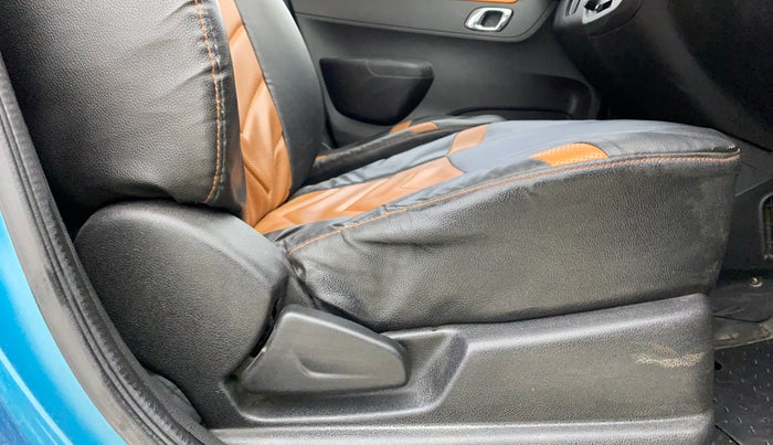 2022 Renault Kwid CLIMBER 1.0 AMT (O), Petrol, Automatic, 15,450 km, Driver Side Adjustment Panel