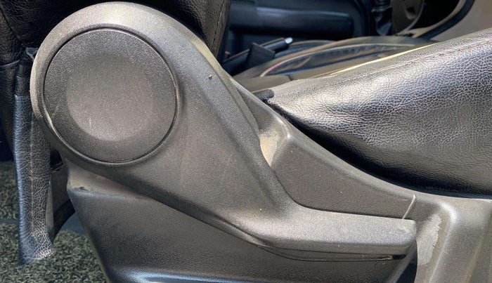 2019 Maruti New Wagon-R ZXI 1.2, Petrol, Manual, 62,498 km, Driver Side Adjustment Panel