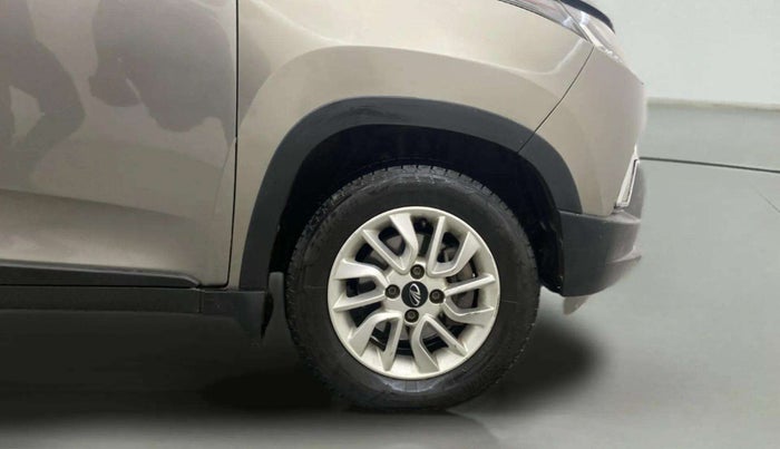 2016 Mahindra Kuv100 K8 D 6 STR, Diesel, Manual, 87,092 km, Right Front Wheel