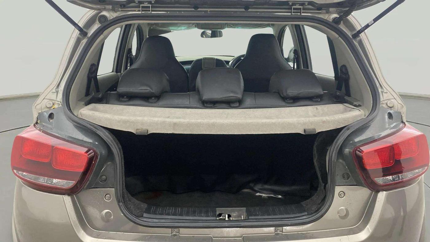 2016 Mahindra Kuv100 K8 D 6 STR, Diesel, Manual, 87,092 km, Boot Open Zoomed View