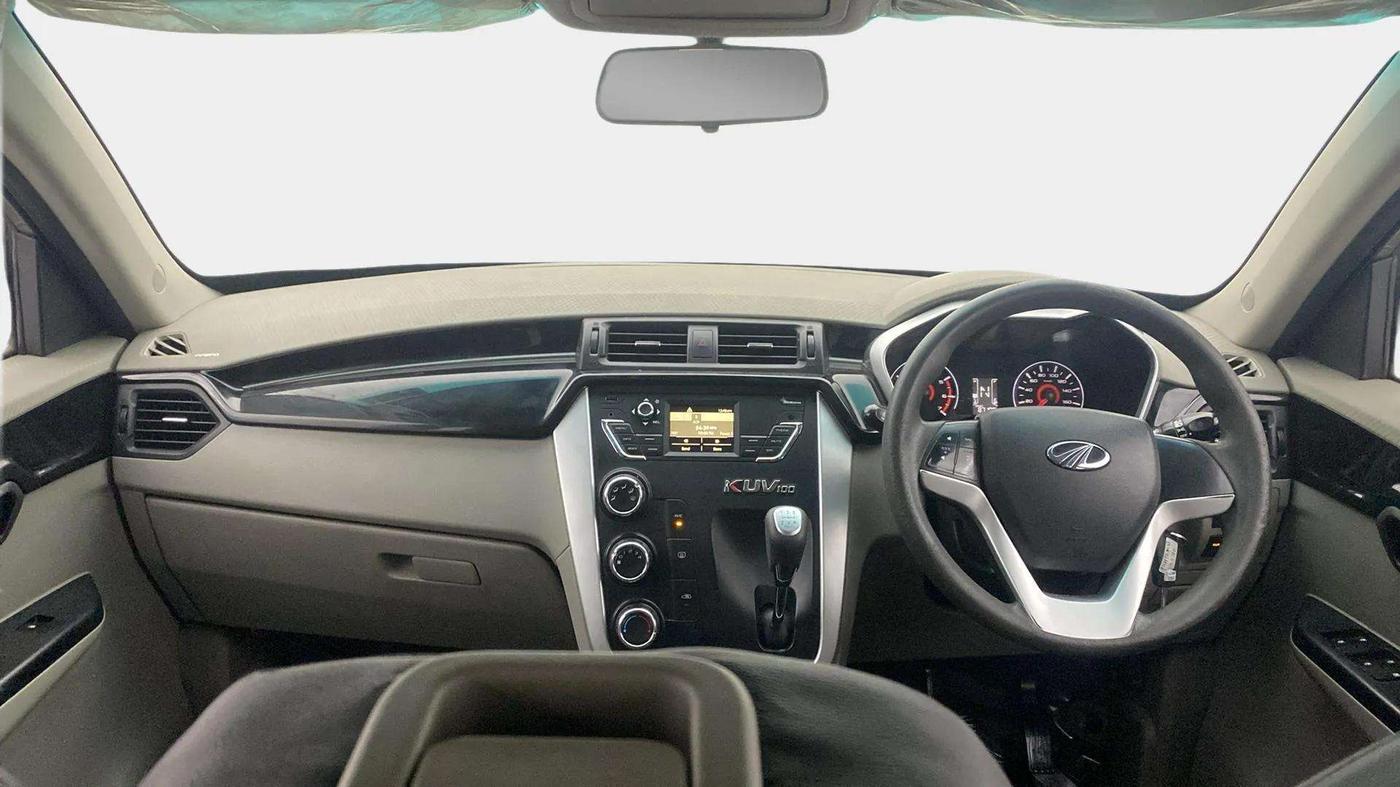 2016 Mahindra Kuv100 K8 D 6 STR, Diesel, Manual, 87,092 km, Dashboard