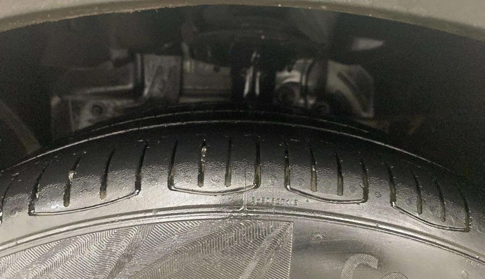 2020 Ford FREESTYLE TITANIUM 1.2 PETROL, Petrol, Manual, 72,616 km, Left Front Tyre Tread