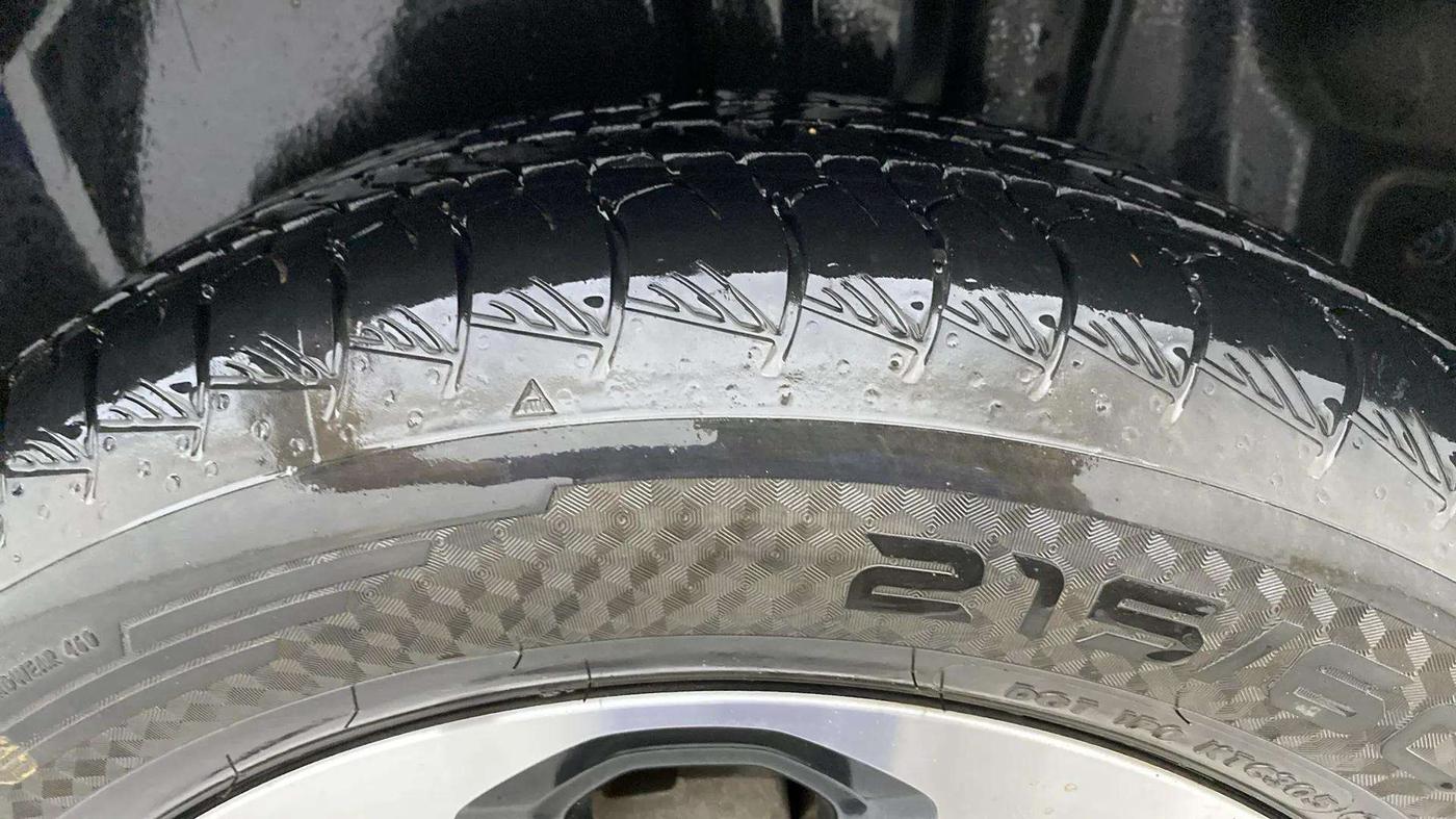 2022 Maruti Grand Vitara ALPHA SMART HYBRID AT, Petrol, Automatic, 2,474 km, Left Rear Tyre Tread