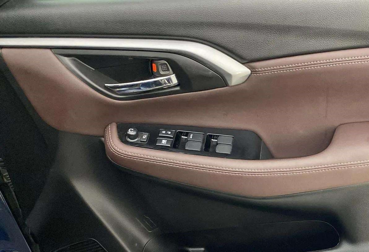 2022 Maruti Grand Vitara ALPHA SMART HYBRID AT, Petrol, Automatic, 2,474 km, Driver Side Door Panels Control