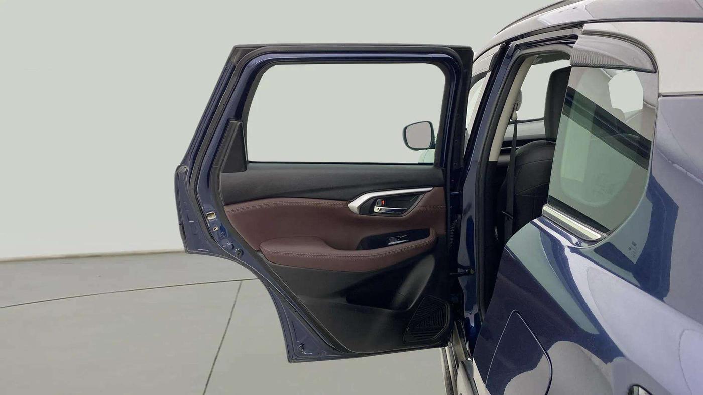 2022 Maruti Grand Vitara ALPHA SMART HYBRID AT, Petrol, Automatic, 2,474 km, LHS Rear Door