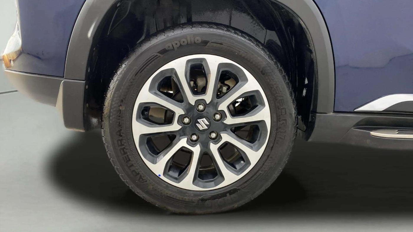 2022 Maruti Grand Vitara ALPHA SMART HYBRID AT, Petrol, Automatic, 2,474 km, Right Rear Wheel