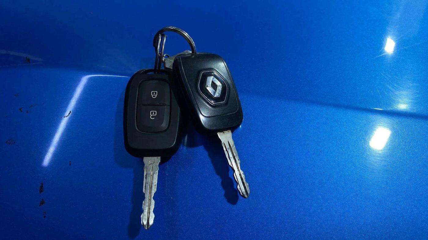 2019 Renault Duster 110 PS RXZ AMT DIESEL, Diesel, Automatic, 49,156 km, Key Close Up