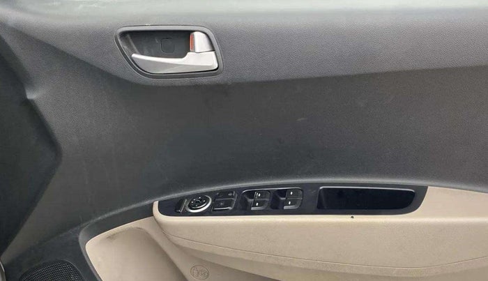 2018 Hyundai Grand i10 SPORTZ 1.2 KAPPA VTVT, Petrol, Manual, 27,591 km, Driver Side Door Panels Control