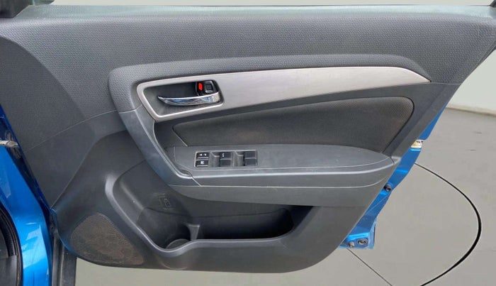 2016 Maruti Vitara Brezza ZDI PLUS DUAL TONE, Diesel, Manual, 1,26,066 km, Driver Side Door Panels Control