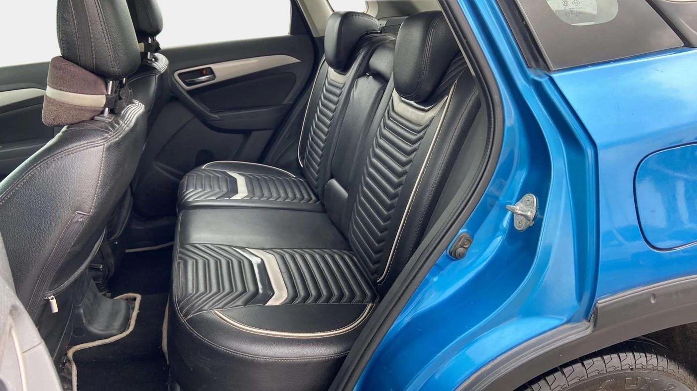 2016 Maruti Vitara Brezza ZDI PLUS DUAL TONE, Diesel, Manual, 1,26,131 km, Right Side Rear Door Cabin